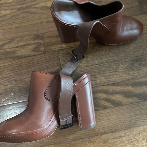 Vince heeled booties - Picture 2 of 2